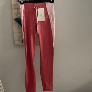 Fabletics Leggings mid rise Bright Ultra Cool shine panel 7/8 New size XXS